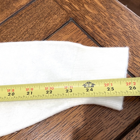 Designer Original VINTAGE slightly off white sweater. It says XL but it’s M-L EC - Picture 5 of 13
